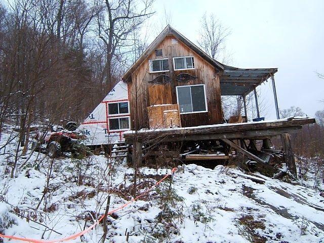 Camp de chasse 4 étoiles avec deux baux. Lac Dumoine Zone 13