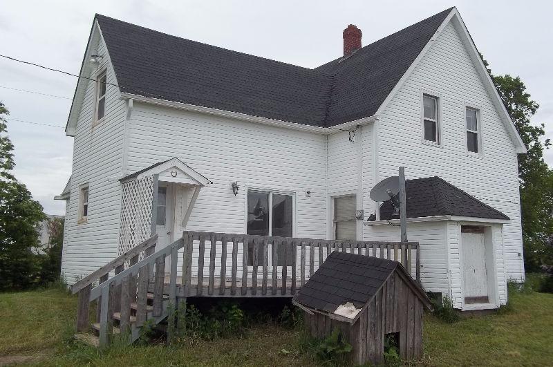 Nice solid 3 bedroom house near O'Leary