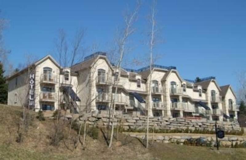 Furnished 1 Bdr.Apartment in St.Sauveur available immediately