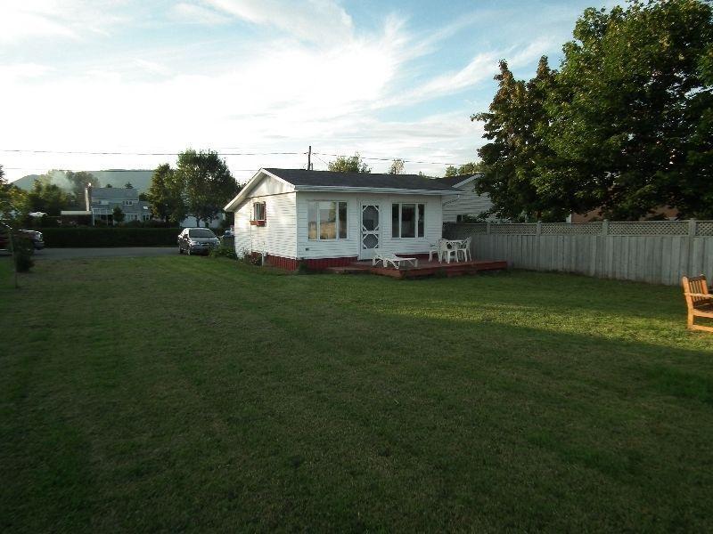 Chalet à louer avec bail - 525.00$ par mois (Maria)