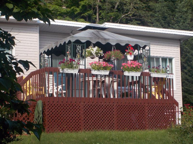 Coquette maison, accès au lac