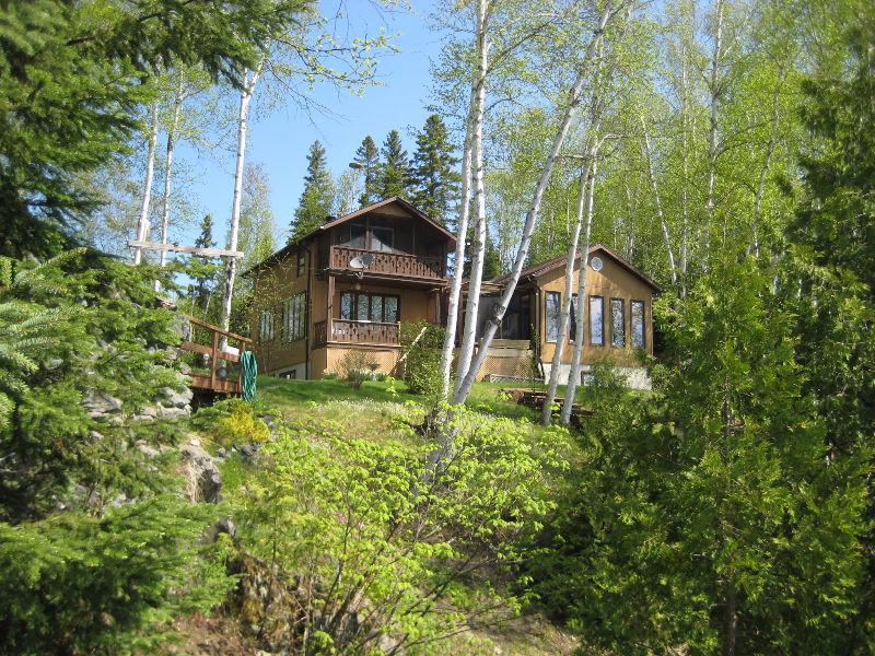 Maison au bord de l'eau (lac Fortune)