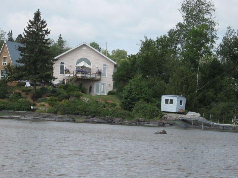 Maison Riveraine au Lac Malartic de Rivière-Héva