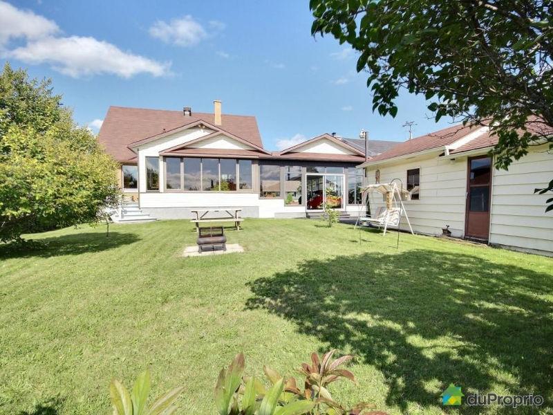 Maison a un étage et demi à vendre