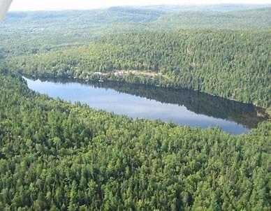 Clé en main domaine privé grand bord de l'eau prêt à construire