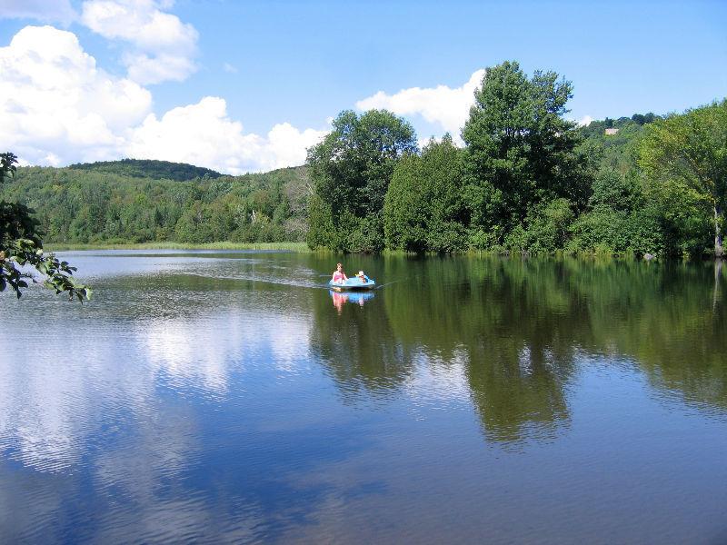 Terrain avec lac privé