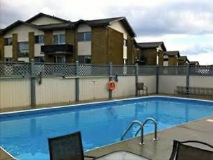 Great Location Condo with Pool Available October 1st