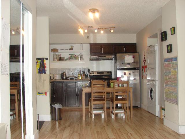 2 bedrooms apartment $1200 - 405 5th ave N