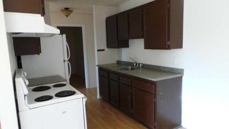 Balcony and AC! 2 bedroom upper floor for only $850!