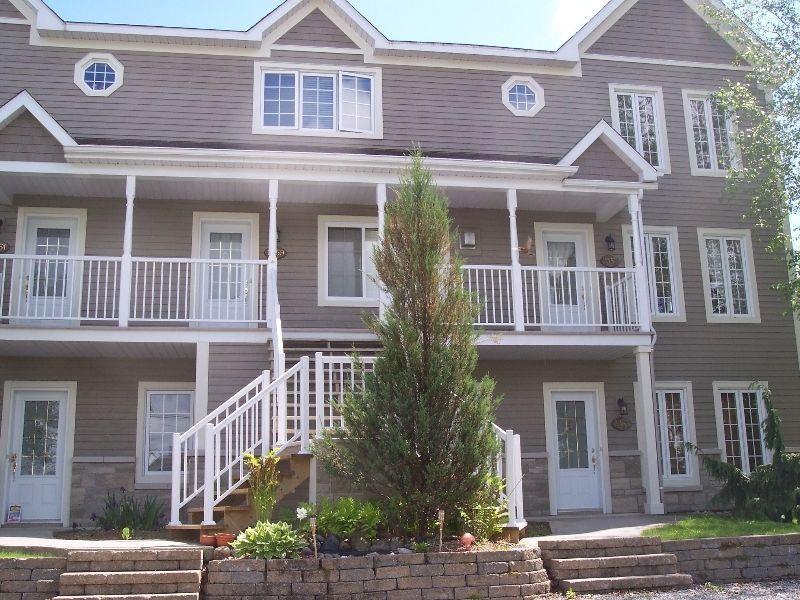 Condo à Magog Accès au Lac
