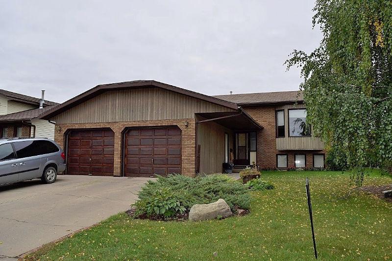 Ideal Family Home in Crescent Acres!