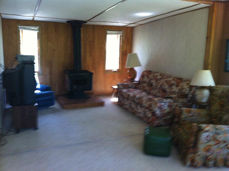 REDUCEMobile Home on Beautiful Leased Lot in Ambrose, Emma Lake