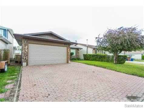 179 MERLIN CRES