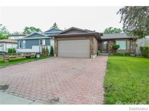 179 MERLIN CRES