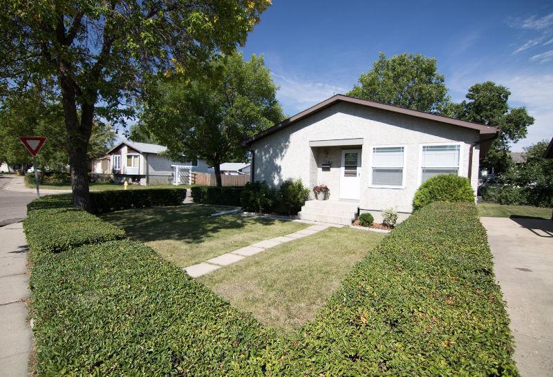 3 Bedroom Bungalow For Sale - 7130 BEAMISH DRIVE