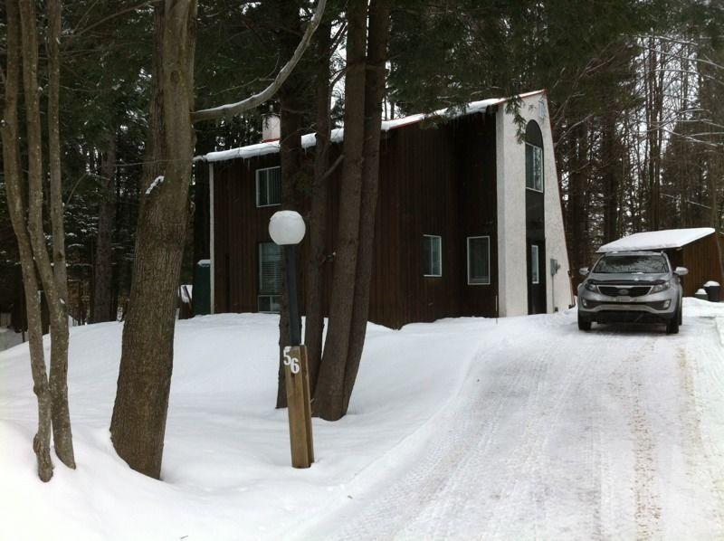 Chalet à louer 5 minutes du Parc et du Mont Orford, faut voir!!