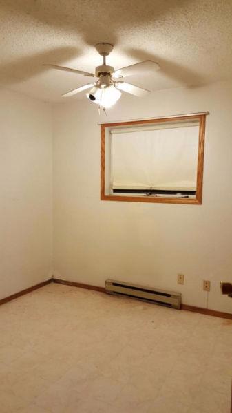 Room for rent in clean, quiet house