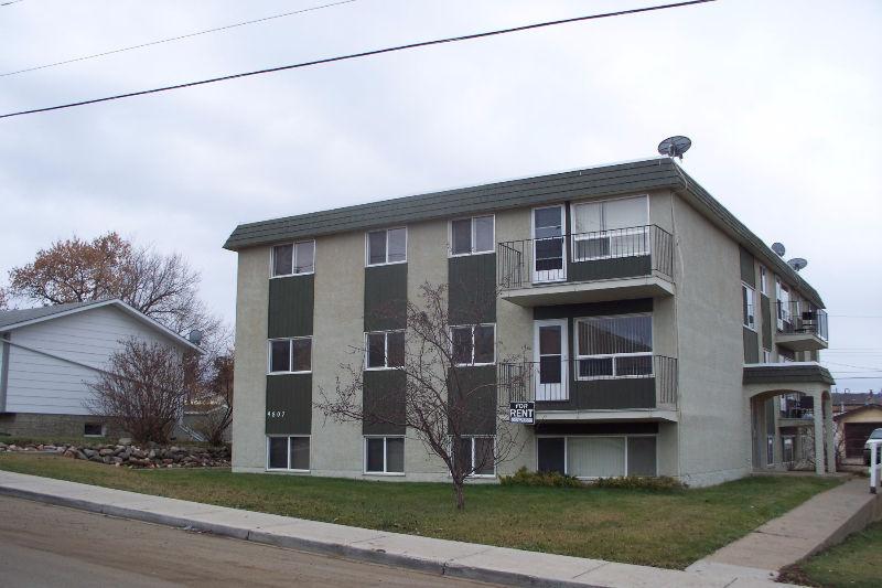 REDUCED! DOWNTOWN PEACE RIVER APARTMENT FOR RENT