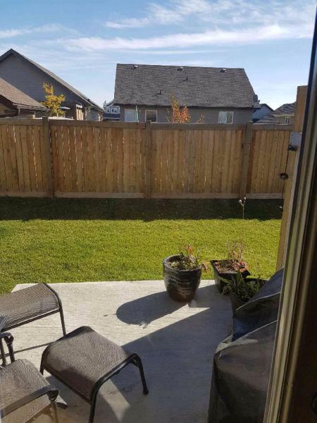3 bedroom 3 bath Bi-level townhouse with attached garage