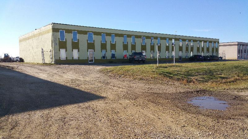 Commercial Industrial warehouse shop bays 3200-16000 sqft + yard