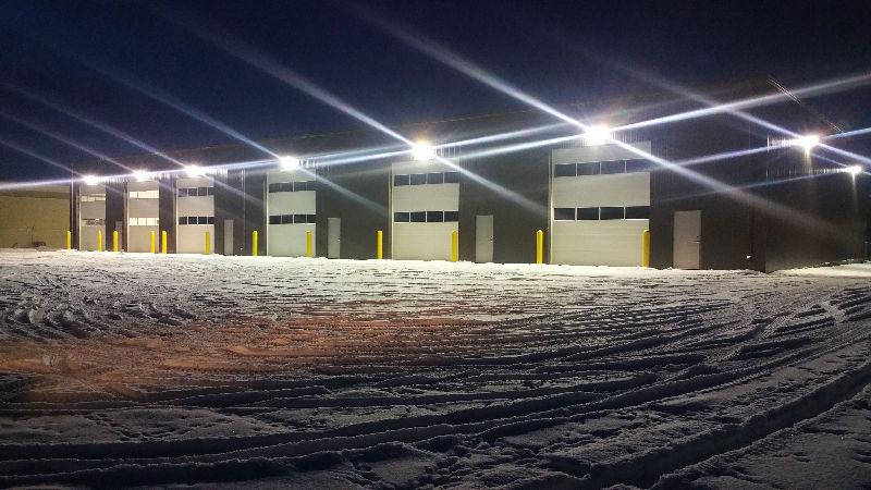 NEW SHOPS BAY 4000 SQFT WAREHOUSE WITH LOTS OF STORAGE