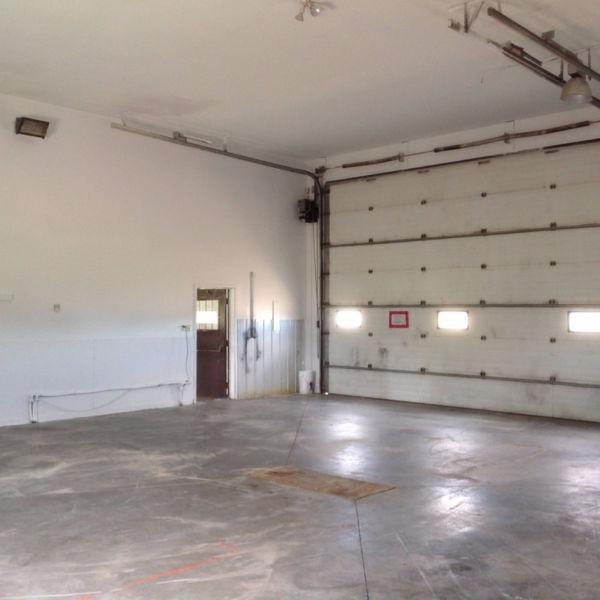 **SEPTEMBER FREE** Truck Bays For Rent