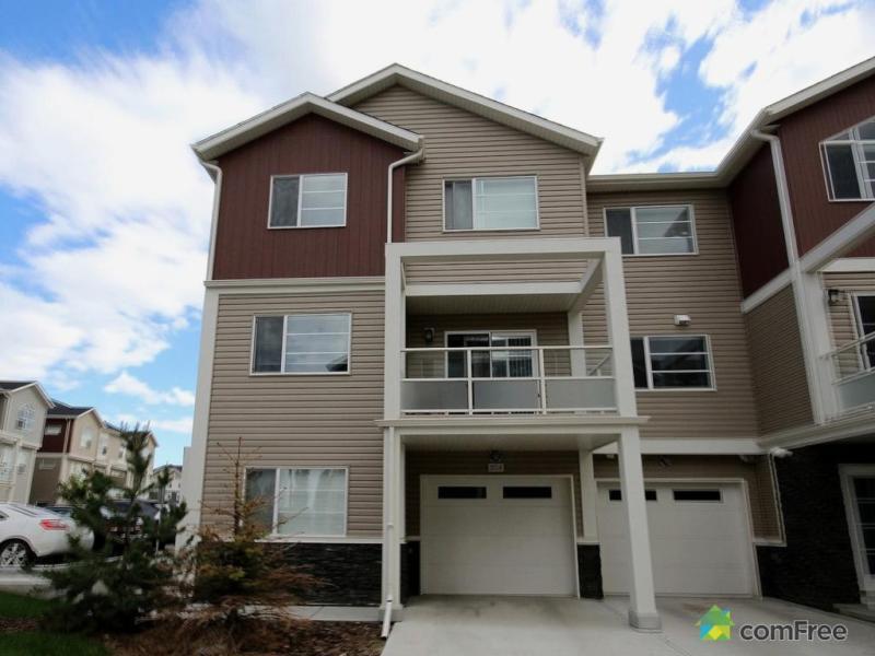 $356,000 - Townhouse for sale in Redstone
