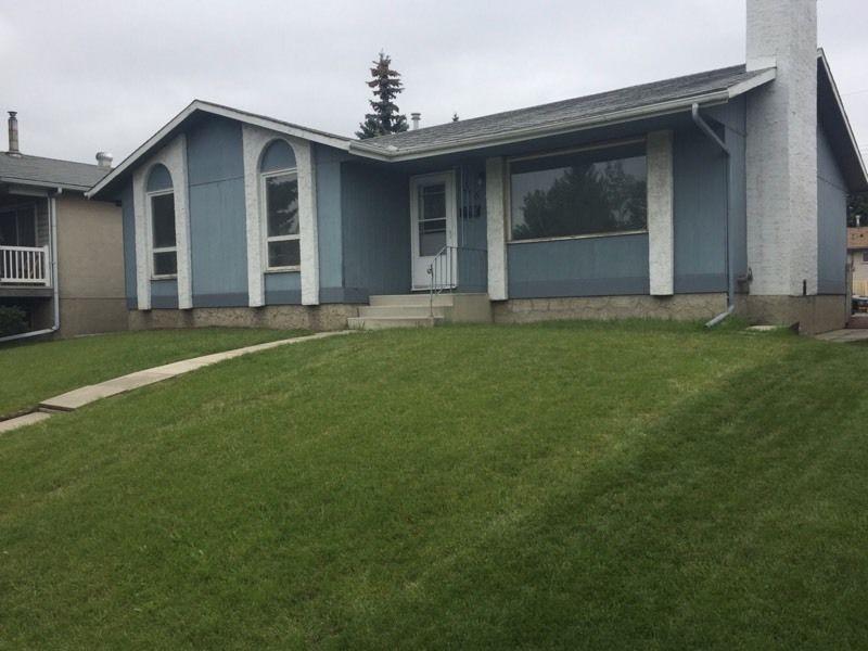 Huge 4 Bedroom Bungalow