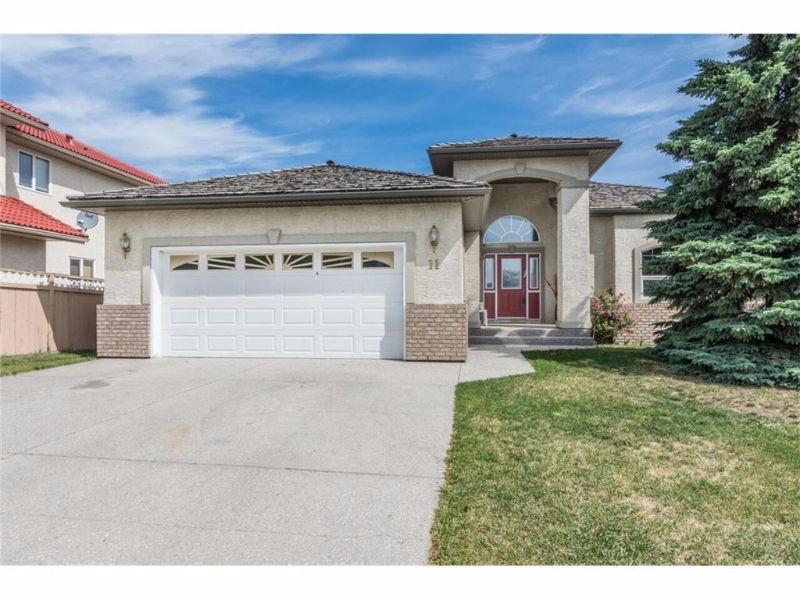 SELLER PAYS 1 YR TAXES - OPEN HOUSE Today! - Strathmore 5 Bed