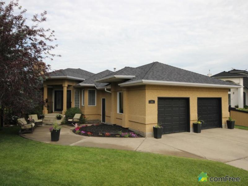 $649,999 - Bungalow for sale in St. Albert