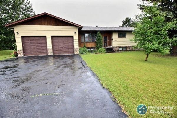 1980 sq ft 5 bedroom 2.5 bath bungalow with fully finished bsmt