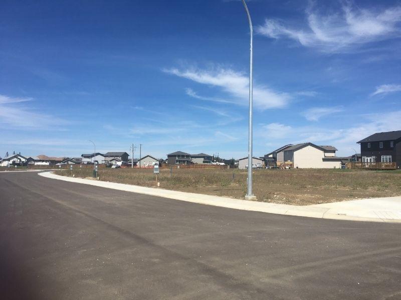 Largest Lots in Town! Laebon's Palisades Community in Penhold!