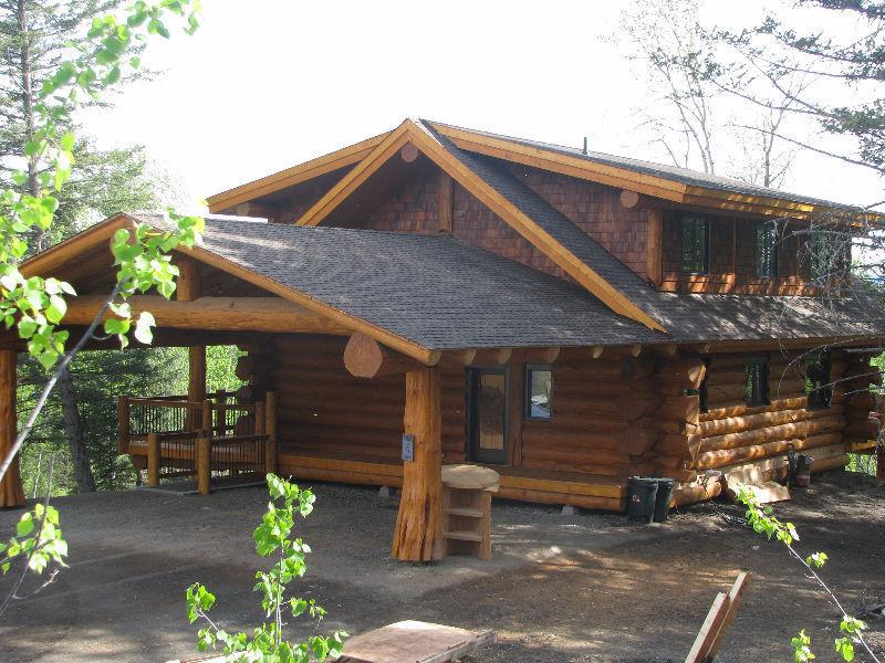 Spectacular Custom Built Pioneer Log Home in 150 Mile House