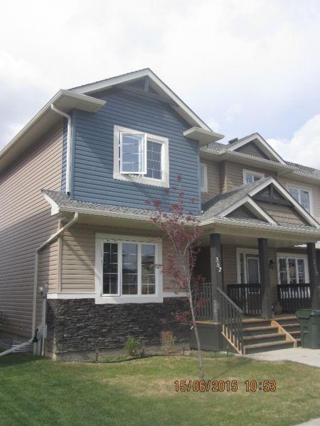 Beautiful New 3 Bedroom 2.5 Baths Townhouse in Spruce Grove For