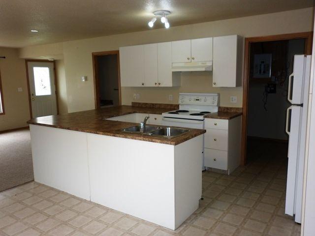 #1471 - 3 Bedroom W/ 1.5 Baths, Downtown $1250 Avail. NOW