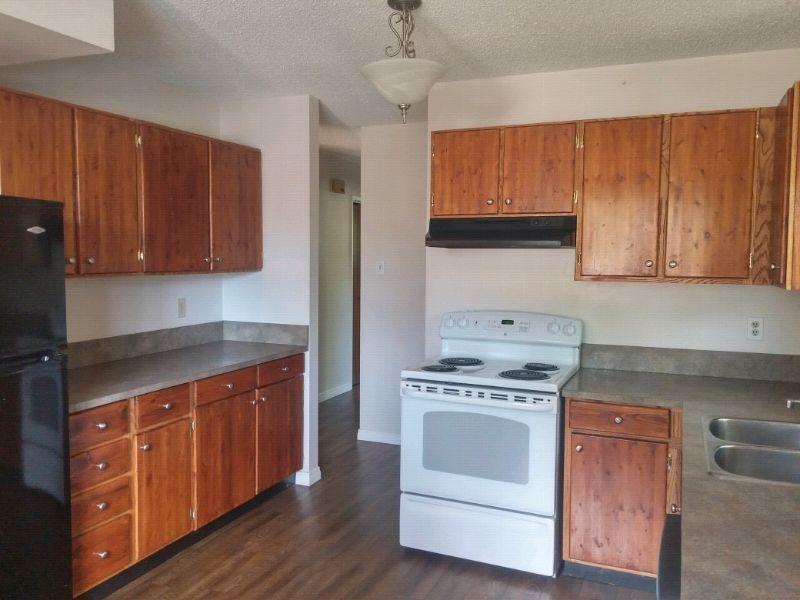 3 Bedroom Main Floor on West Side! Utilities Included!