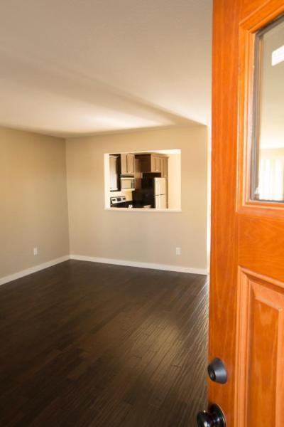 Breahill Townhouse - Free October Rent!