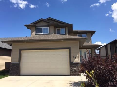 Beautiful Two Storey with Attached Garage in Clearview Ridge!
