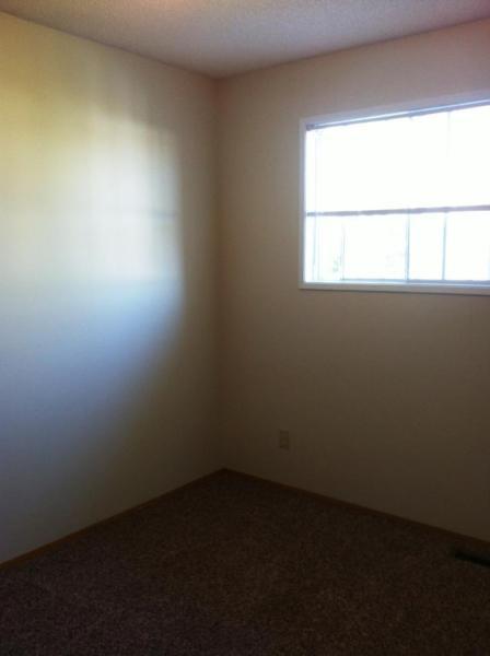 Glendale 3 Bed 1.5 3 Story Townhouse!! $1275/month