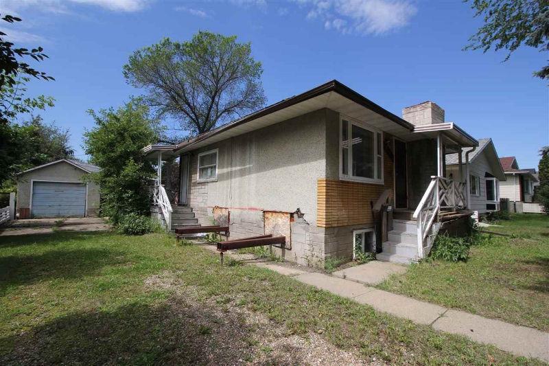 Excellent infill opportunity in the west end community of Canora