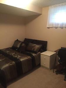 Room for rent with easy access to school and downtown