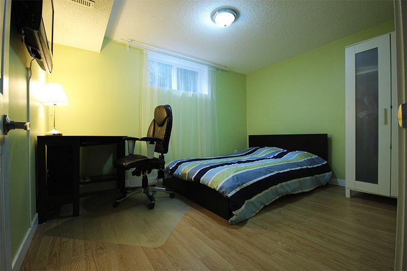 Shared / Furnished Suite - ALL UTILITIES INCL. NEAR UofA / LRT
