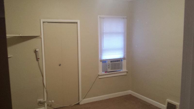 Great location, Pet friendly Room for rent