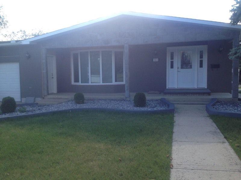 Room For Rent in Large Redcliff Home