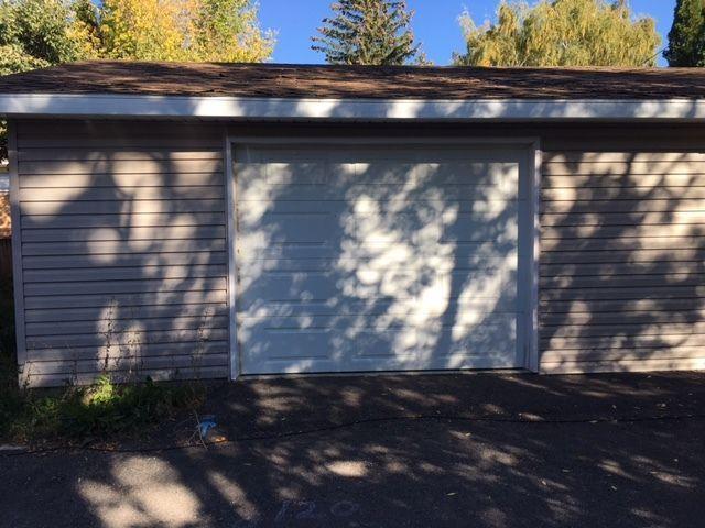 DOUBLE GARAGE FOR RENT - ONE MONTH FREE!