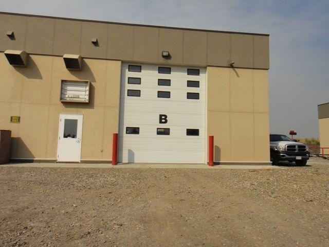LIGHT INDUSTRIAL SHOP BAY for Lease or Sub-Let