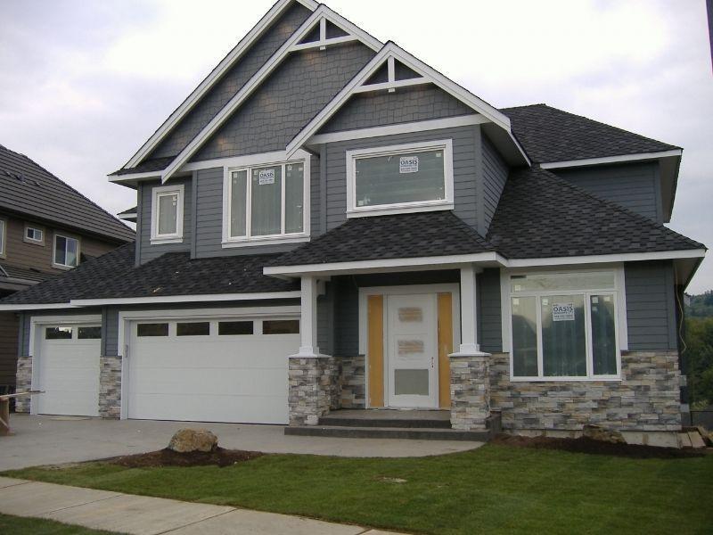 Brand New Eagle Mtn. 2 storey w/bsmnt home- 3 car garage & view