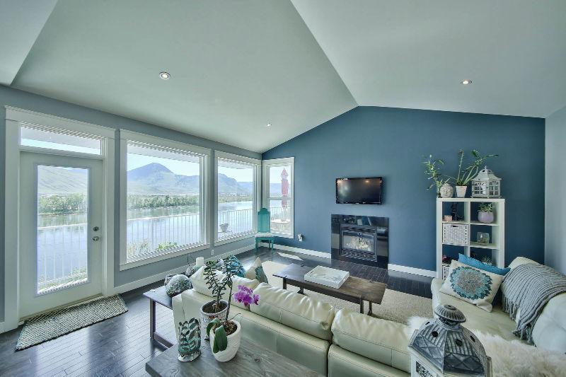 ScottMcDowell.ca - Amazing 1 Yr Old Custom Built House w/ View