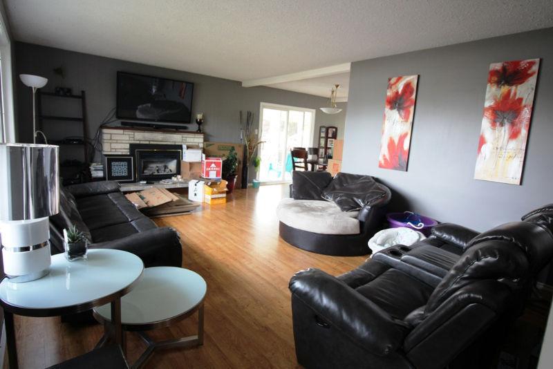 Updated in North , 5 Bdrm, 3 Bthrm on Cumberland Ave!