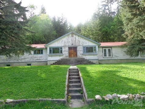 Homes for Sale in Edgewood, Nakusp,  $189,900